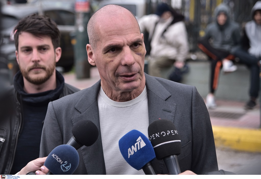 Γιάνης Βαρουφάκης: Δεν αναγνωρίζει τους συλληφθέντες-Τι κατέθεσε (VIDEO)