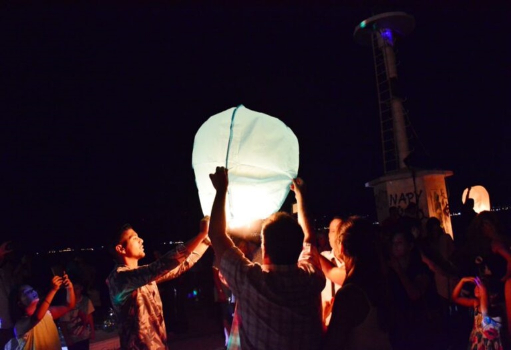 Λεωνίδιο Αρκαδίας: Το έθιμο με την ανύψωση των αερόστατων το Μεγάλο Σάββατο