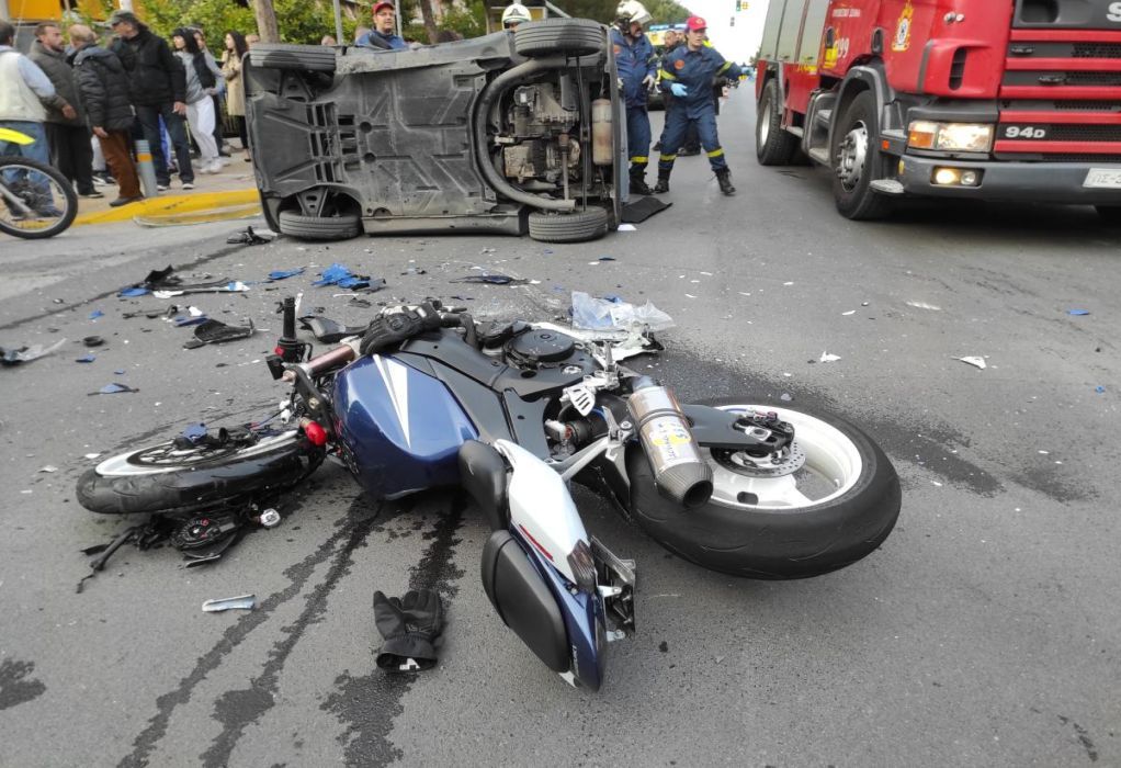Τροχαίο δυστύχημα στον Άλιμο έπειτα από σύγκρουση μοτοσυκλέτας με Ι.Χ.-Νεκρός ο οδηγός της μηχανής (ΦΩΤΟ-VIDEO)