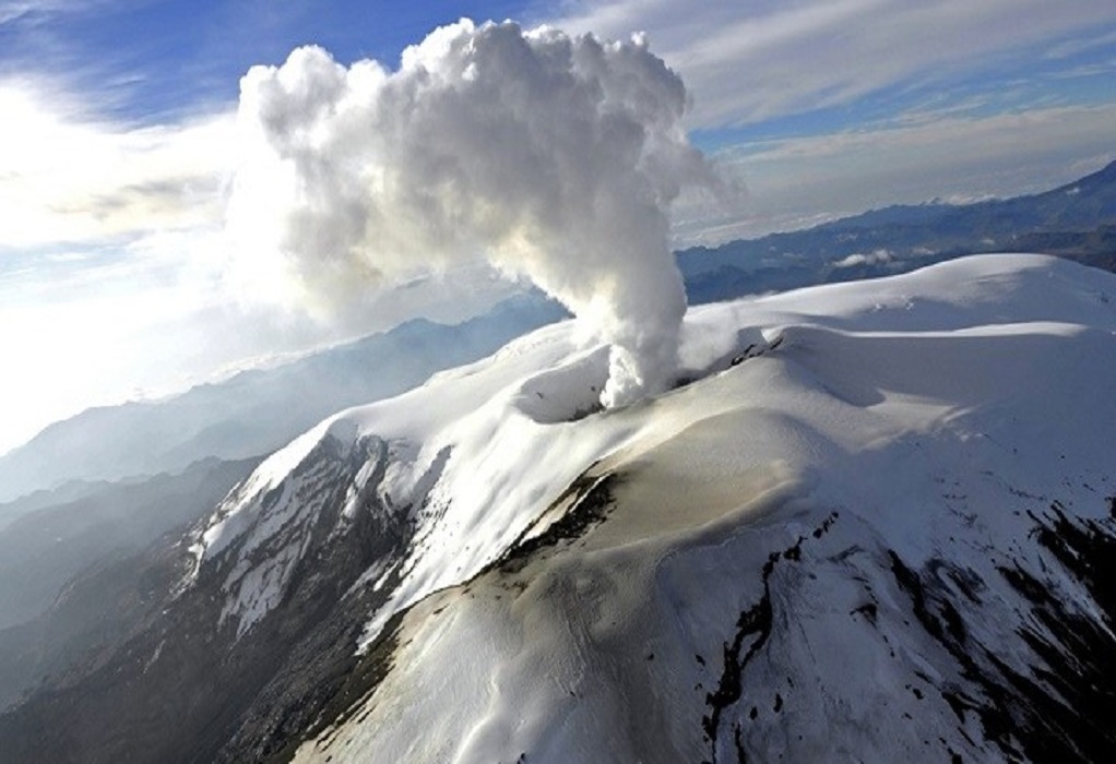 Κολομβία: Το ηφαίστειο Νεβάδο ντελ Ρουίς συνεχίζει να βρυχάται – Αυξάνεται ο κίνδυνος έκρηξης
