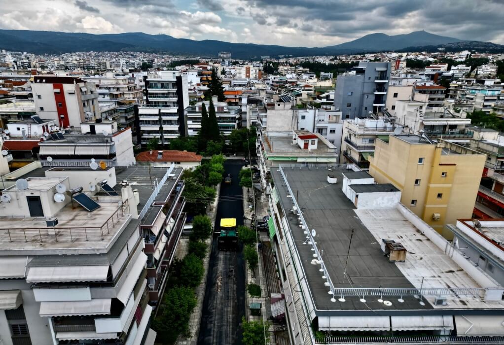 Δήμος Θεσσαλονίκης: Αναβαθμίζεται το οδικό δίκτυο – Έργα ασφαλτόστρωσης στην οδό Ανακρέοντος