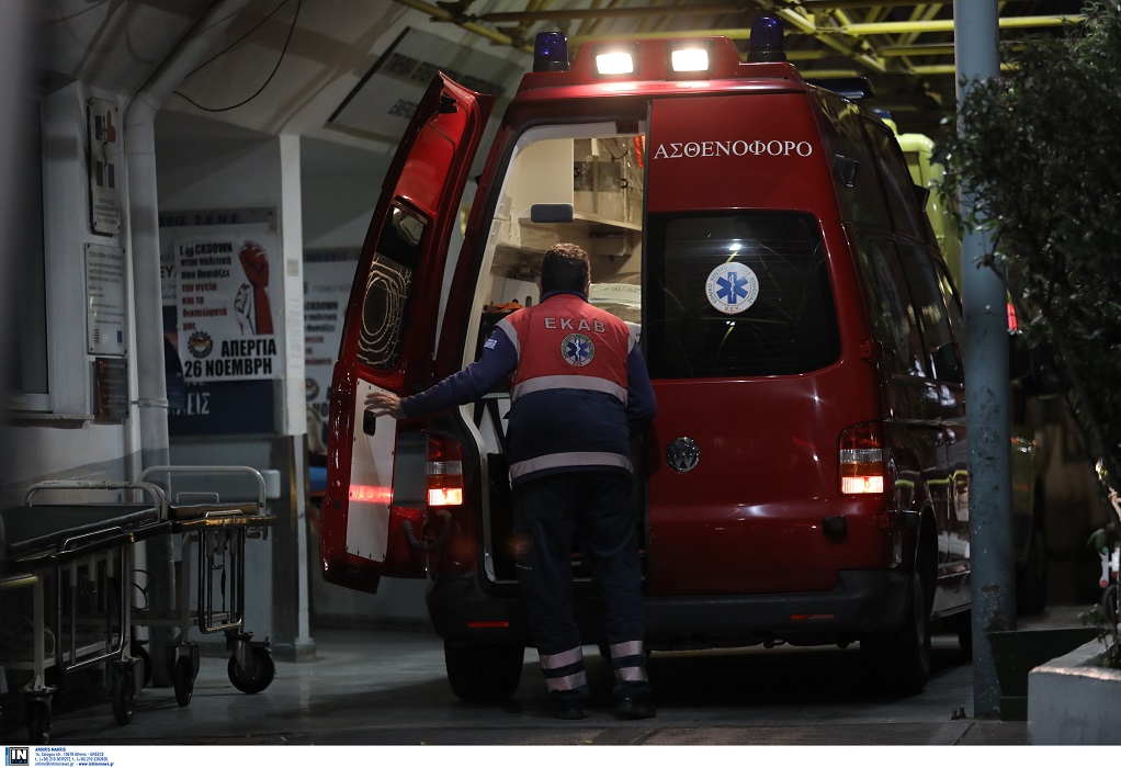 Σχιστό: Αυτοκίνητο έπεσε στον γκρεμό-Δύο ανήλικοι στο νοσοκομείο