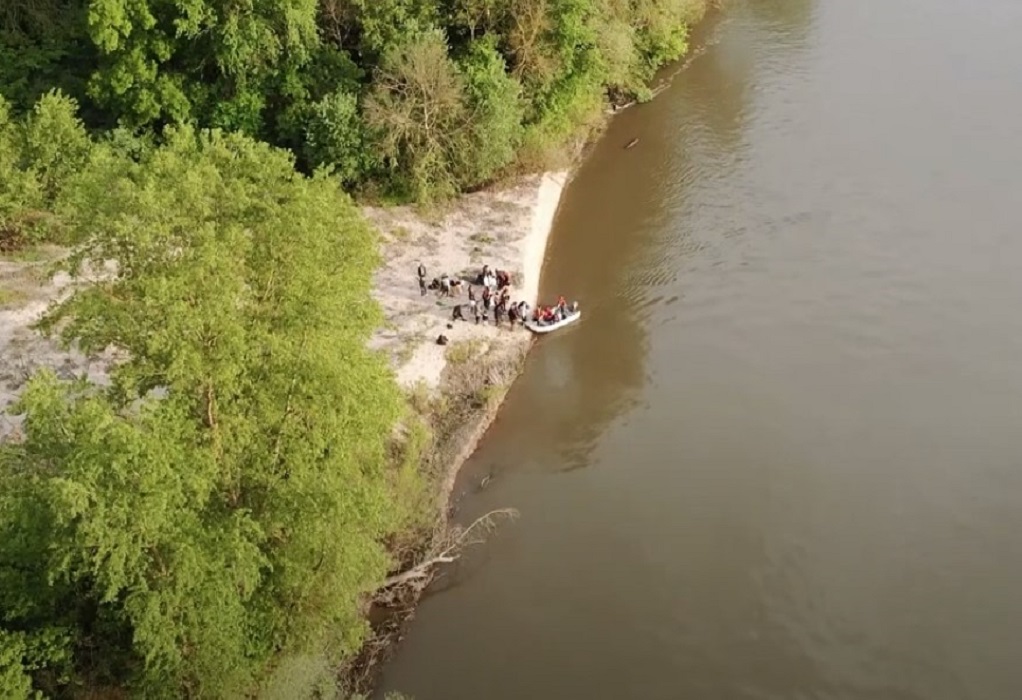 Έβρος: Βίντεο από την διάσωση 39 μεταναστών σε νησίδα – Ανάμεσά τους 15 ανήλικοι