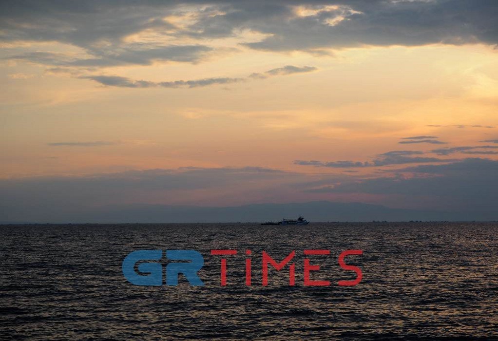 Θεσσαλονίκη: Μηχανική βλάβη σε πλοίο με 89 επιβάτες (ΦΩΤΟ)