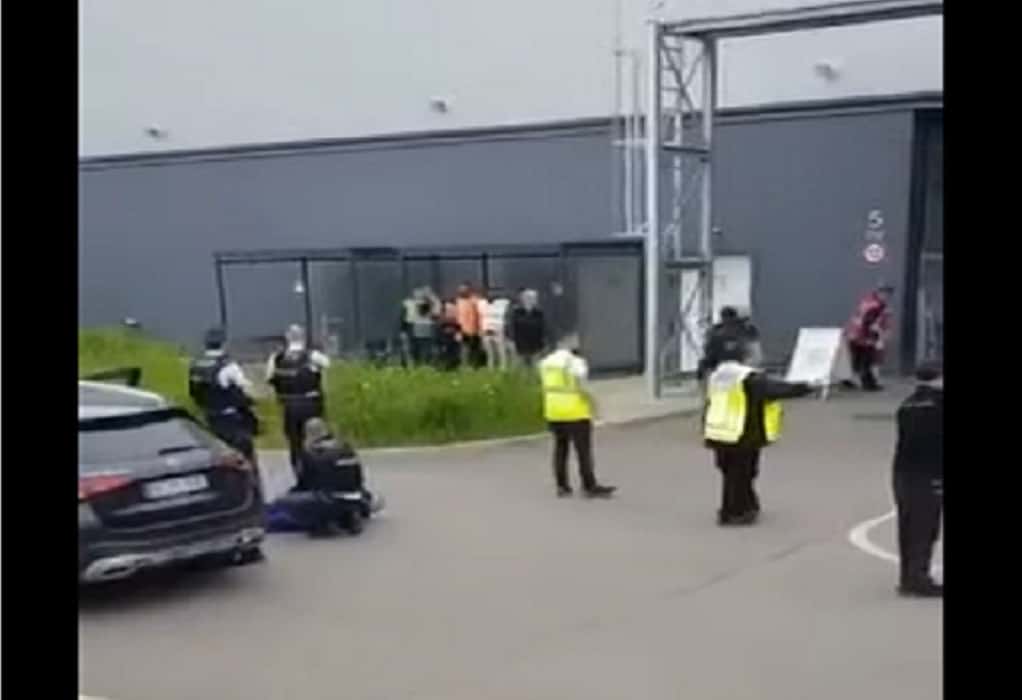 Στουτγάρδη-Πυροβολισμοί σε εργοστάσιο: Η στιγμή σύλληψης του δράστη – Τούρκοι οι δύο νεκροί (VIDEO)