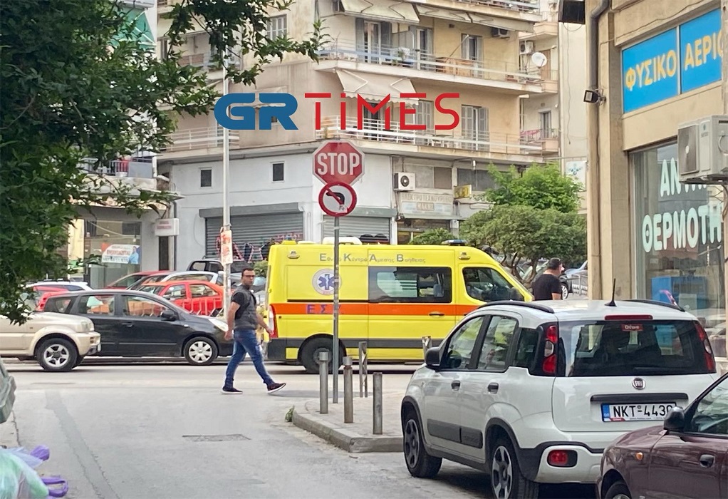 Νεκρός άντρας στο κέντρο της Θεσσαλονίκης – Εντοπίστηκε μαχαιρωμένος μέσα σε δώμα (ΦΩΤΟ-VIDEO)