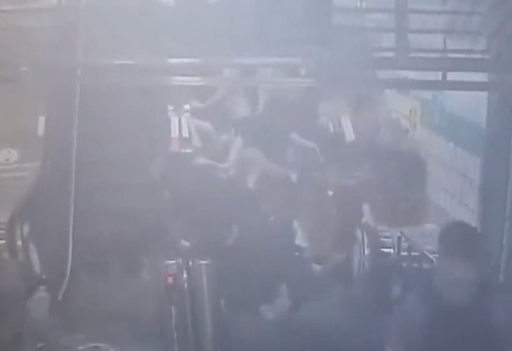 Τρόμος στη Νότια Κορέα: Κυλιόμενη σκάλα του μετρό άλλαξε ξαφνικά φορά – 14 τραυματίες (VIDEO)