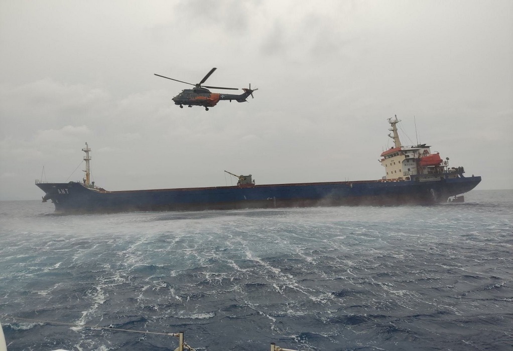 Σύγκρουση φορτηγών πλοίων ανοιχτά της Χίου: Αρνήθηκε την ελληνική βοήθεια το ένα από τα δύο πλοία (ΦΩΤΟ-VIDEO)