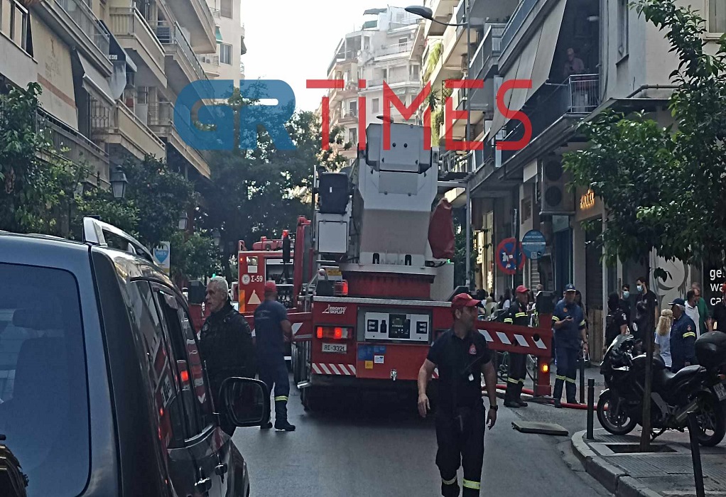 Θεσσαλονίκη: Φωτιά σε κλινική στο κέντρο – Απομακρύνονται ασθενείς (ΦΩΤΟ-VIDEO)