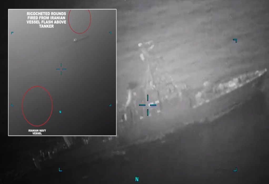Πώς το αμερικανικό Ναυτικό απέτρεψε την επίθεση των Ιρανών στο ελληνόκτητο τάνκερ (VIDEO)