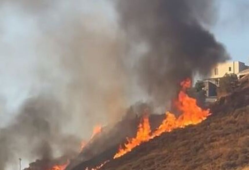 Κυκλάδες: Συναγερμός για φωτιά στην Τζια (VIDEO)