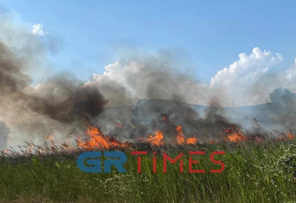 Χαλκιδική: Από έκρηξη η φωτιά στη Μεταμόρφωση – Χωρίς ρεύμα μέχρι τη Νικήτη (ΦΩΤΟ-VIDEO)