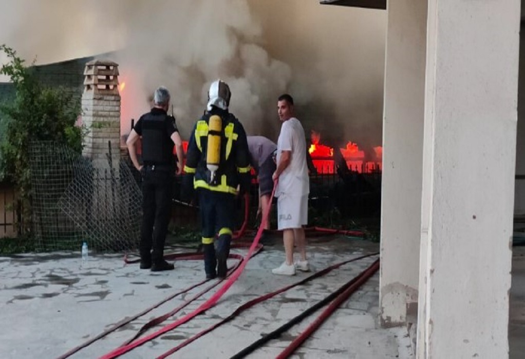 Κοζάνη: Μεγάλη πυρκαγιά σε διώροφη κατοικία (ΦΩΤΟ-VIDEO)