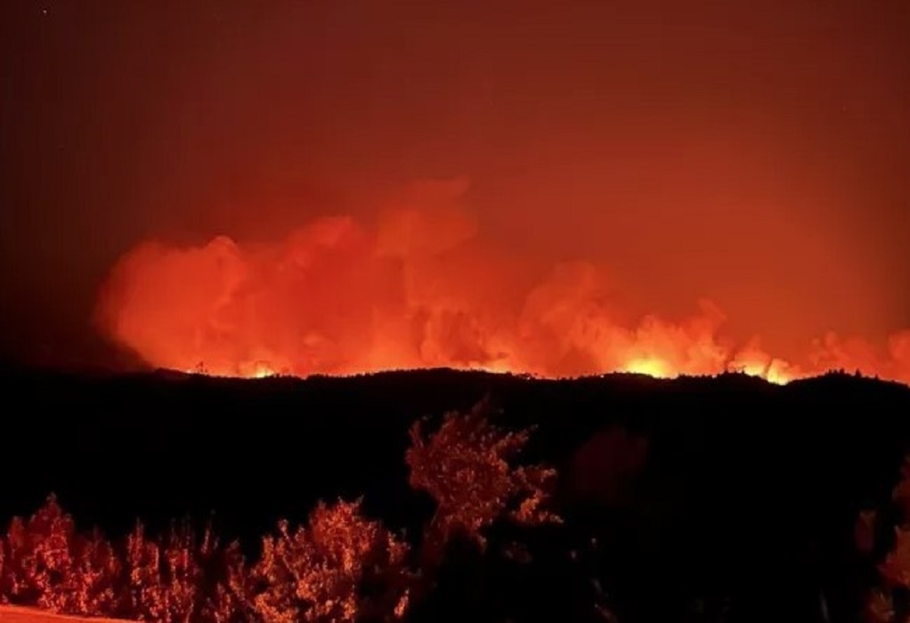 Ρόδος: Η μεγαλύτερη επιχείρηση εκκένωσης που έγινε ποτέ σε πυρκαγιά στη χώρα