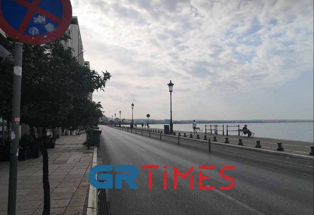 Δεκαπεντάγουστος στην άδεια από κόσμο Θεσσαλονίκη (ΦΩΤΟ-VIDEO)