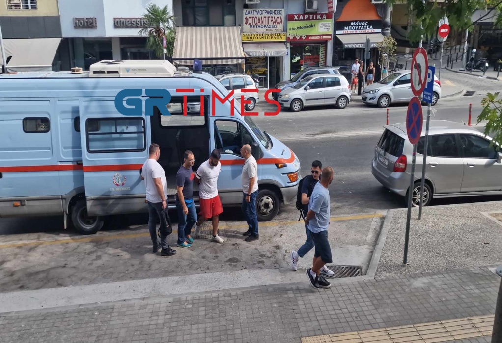 Θεσσαλονίκη: Κακουργηματική δίωξη στον διανομέα για τον ξυλοδαρμό πεζού – Τι έδειξε η ιατροδικαστική (ΦΩΤΟ-VIDEO)