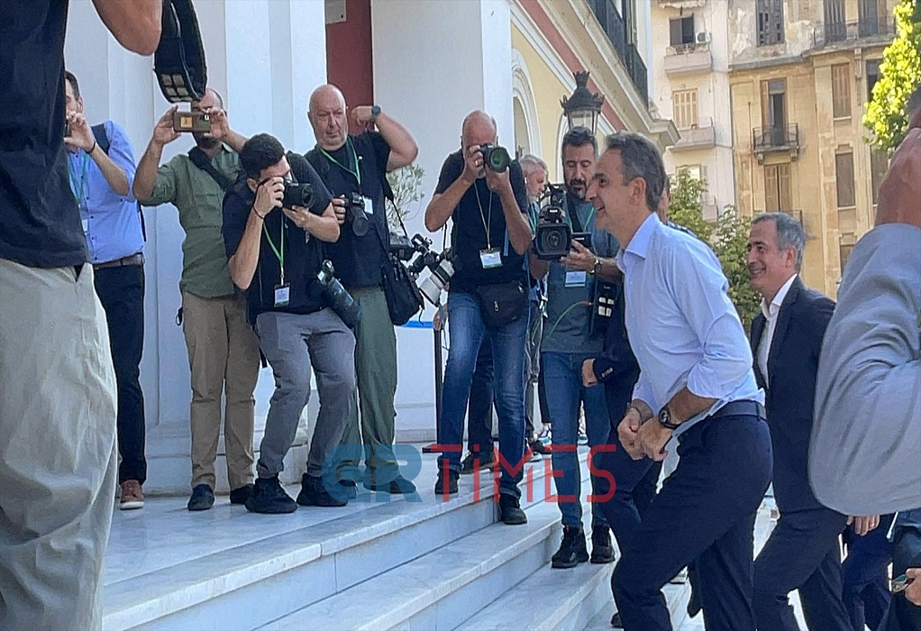 Στο ΥΜΑΘ ο πρωθυπουργός, Κυριάκος Μητσοτάκης-Ξεκινούν οι συσκέψεις (VIDEO-ΦΩΤΟ)