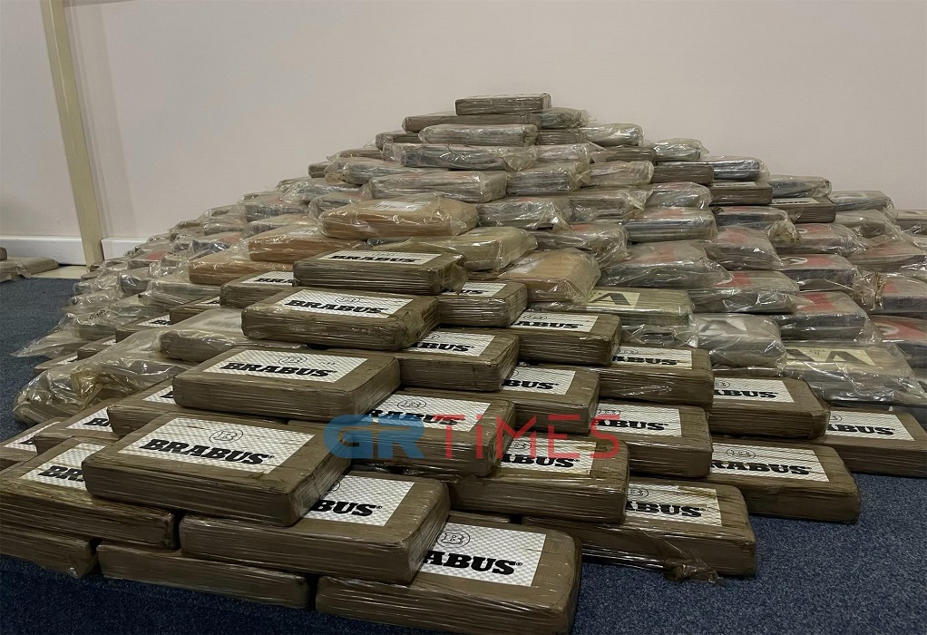 Θεσσαλονίκη: Ναρκοβαρόνοι θα διακινούσαν 585 κιλά κοκαΐνης-Η αξία της ποσότητας-μαμούθ (ΦΩΤΟ)