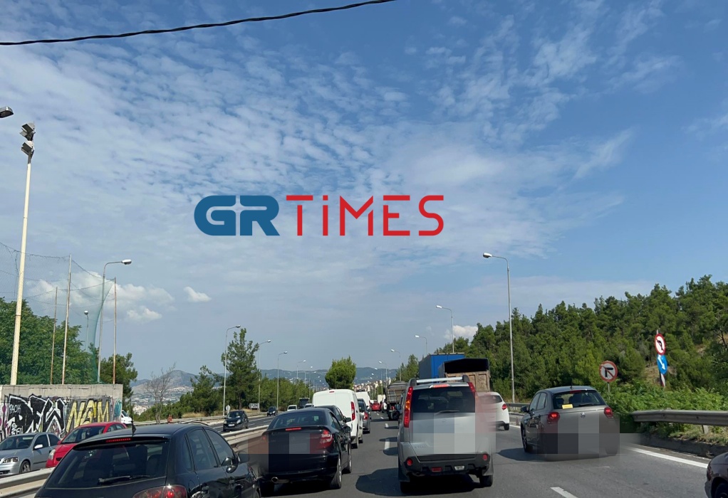Πτώση δίκυκλου στην Περιφερειακή Οδό Θεσσαλονίκης-Μεγάλο μποτιλιάρισμα στο σημείο (ΦΩΤΟ-VIDEO-ΧΑΡΤΗΣ) 