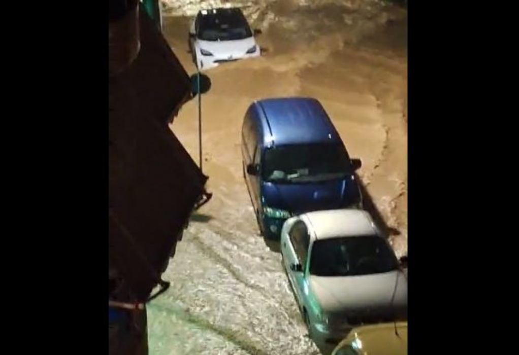 Εφιαλτική νύχτα στο Βόλο: «Χειρότερα από τον Daniel» – Εγκλωβισμένοι πολίτες και δημοσιογράφος της ΕΡΤ (VIDEO)