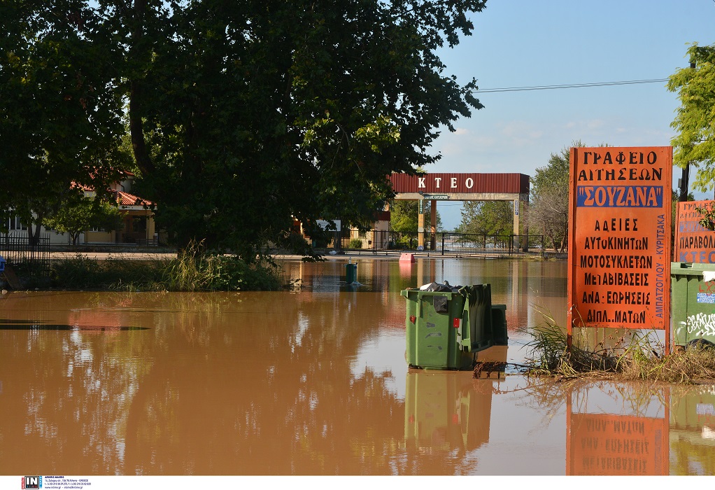 Αδιανόητο περιστατικό στη Λάρισα: Έκλεψε πλημμυρισμένη επιχείρηση