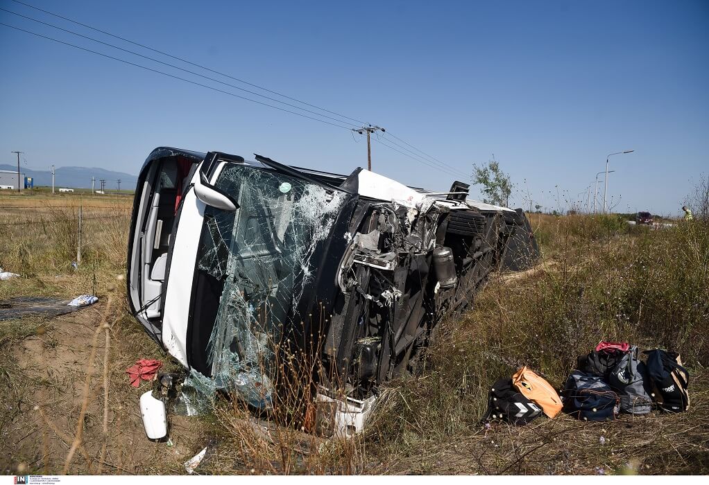 Τροχαίο δυστύχημα στην ΠΑΘΕ: Κατέληξε και ο τέταρτος επιβάτης του ΙΧ – Δεκάδες τραυματίες (ΦΩΤΟ)