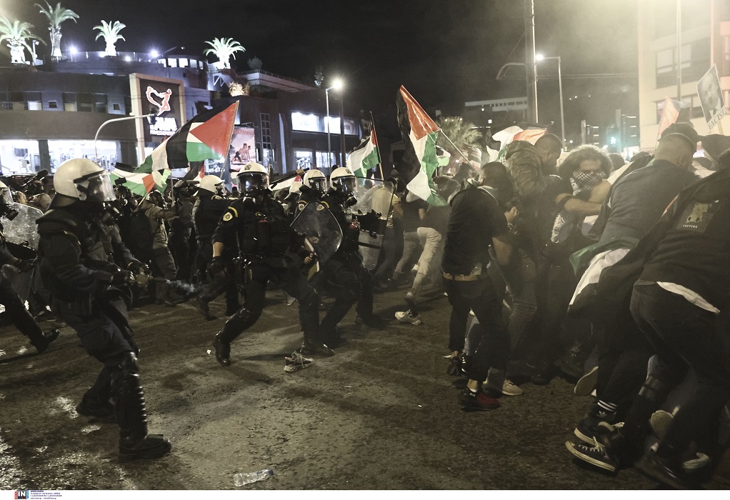 Αθήνα: Ένταση και χημικά στη συγκέντρωση υπέρ της Παλαιστίνης