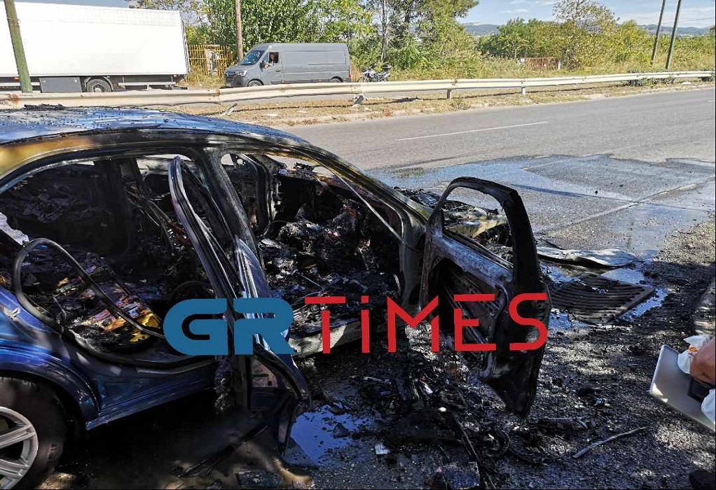 Θεσσαλονίκη: Κάηκε ολοσχερώς το ταξί στα Σφαγεία-Πως ξέσπασε η φωτιά (ΦΩΤΟ-VIDEO)
