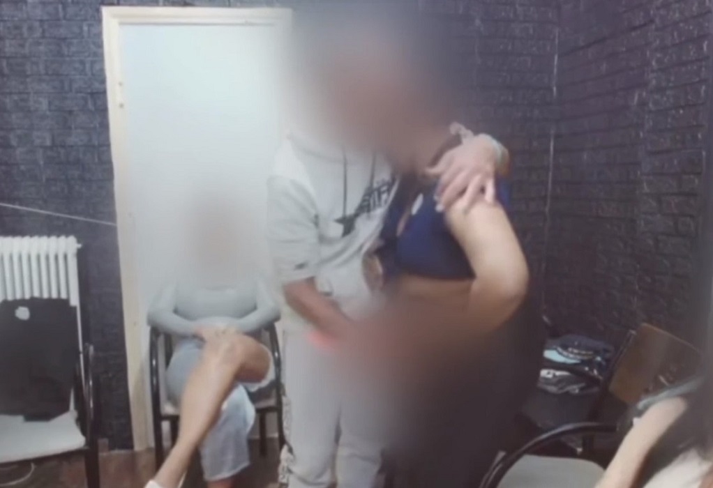 Κερατσίνι: Στον ανακριτή ο 42χρονος που μετέδιδε live τα βασανιστήρια δύο ατόμων με αναπηρία (VIDEO)