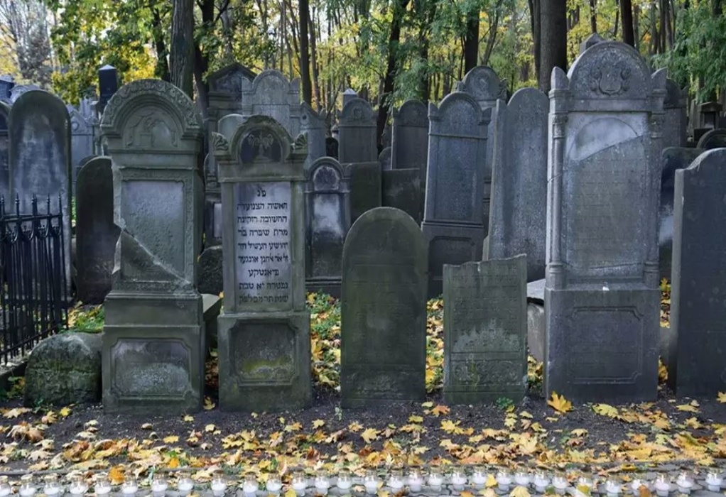 Βέλγιο: Δεκάδες τάφοι Εβραίων βεβηλώθηκαν στο Σαρλερουά