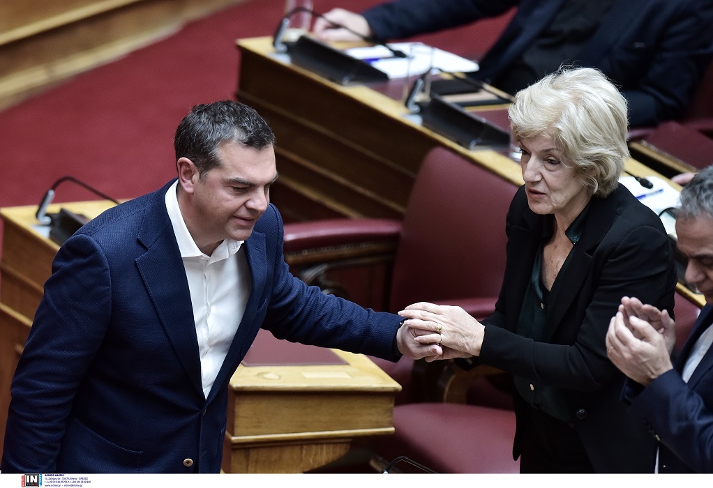 Σία Αναγνωστοπούλου: Αν ο Τσίπρας δεν μιλήσει τώρα, ο ΣΥΡΙΖΑ θα διαλυθεί
