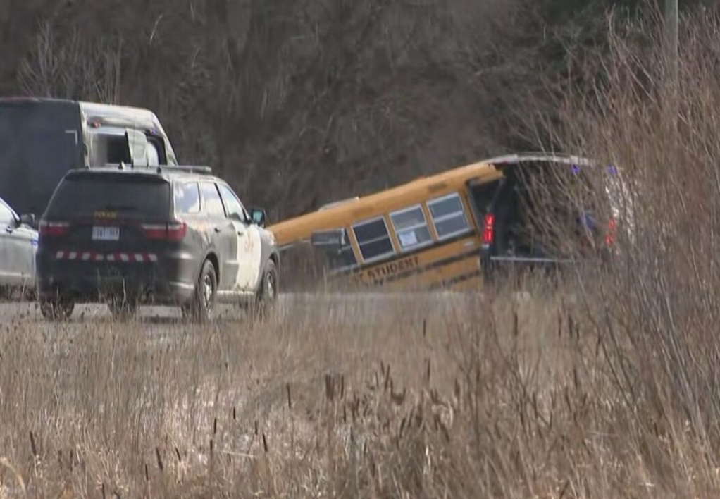 Τραγωδία στον Καναδά: Σύγκρουση SUV με σχολικό λεωφορείο – Δύο νεκροί, τρεις τραυματίες (VIDEO)