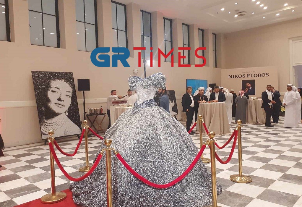 Νίκος Φλώρος στο GRTimes.gr: Το αστραφτερό μεταλλικό φόρεμα της Μαρίας Κάλλας στην 52η Επέτειο των ΗΑΕ – Σήμερα η επέτειος των 100 χρόνων από τη γέννησή της (ΦΩΤΟ)