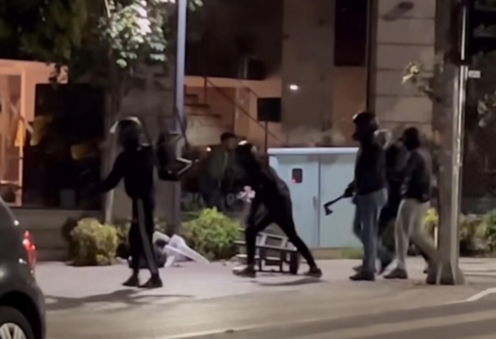 Θεσσαλονίκη: Ταυτοποιήθηκαν 4 άτομα για την οπαδική επίθεση με τσεκούρι (VIDEO)