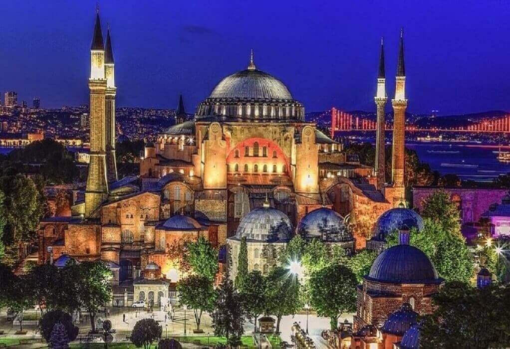 Τουρκία: Επανέρχεται από αύριο το εισιτήριο εισόδου στην Αγία Σοφία