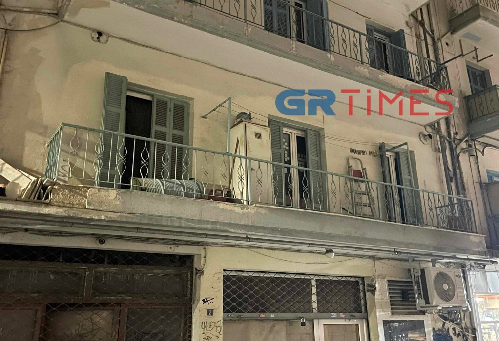 Θεσσαλονίκη: Από παθολογικά αίτια ο θάνατος της γυναίκας που βρέθηκε νεκρή σε διαμέρισμα – Τι είπε περίοικος