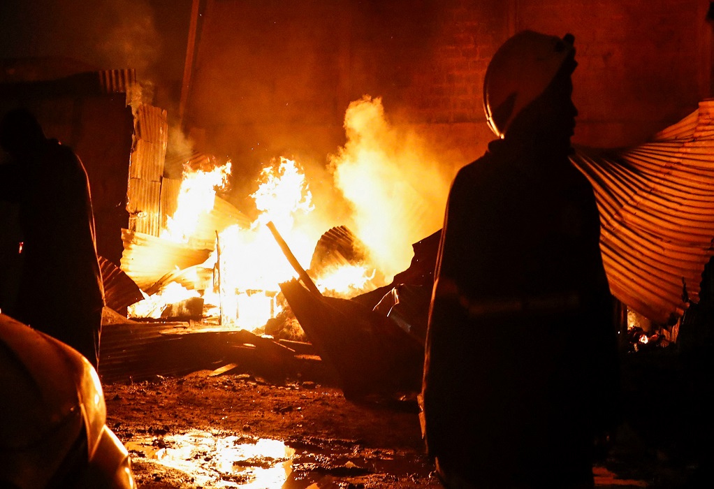 Κένυα: Τουλάχιστον 2 νεκροί, 222 τραυματίες σε γιγαντιαία πυρκαγιά (VIDEO-ΦΩΤΟ)