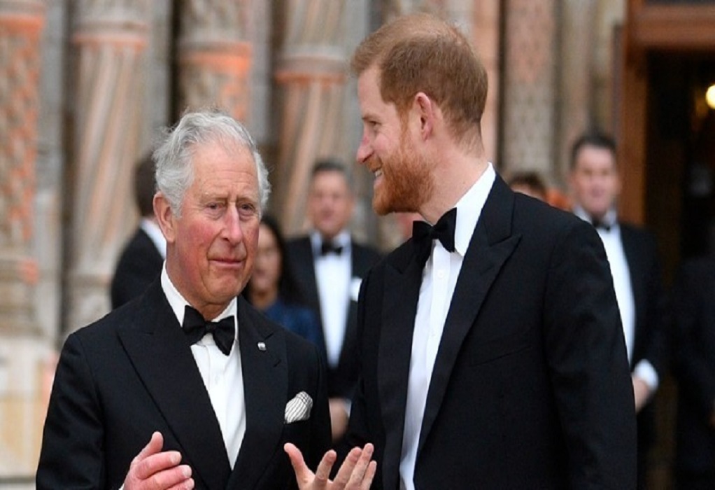 Βρετανία: Σε καλή διάθεση ο βασιλιάς Κάρολος-Ολιγόωρη συνάντηση με τον πρίγκιπα Χάρι