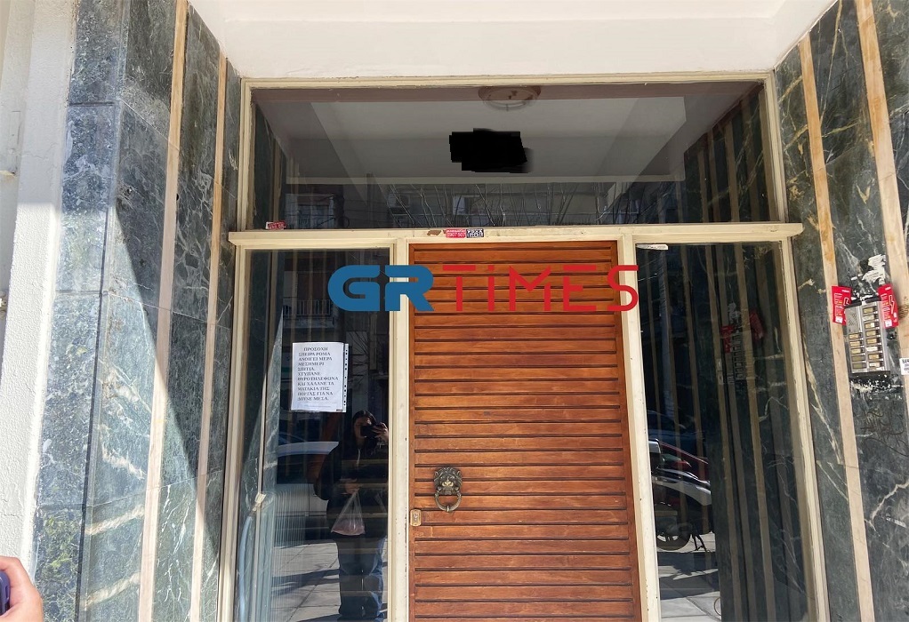 Θεσσαλονίκη: Σπείρα σπάει τα «ματάκια» από τις πόρτες και «αδειάζει» σπίτια-Η προειδοποίηση των ενοίκων (ΦΩΤΟ)