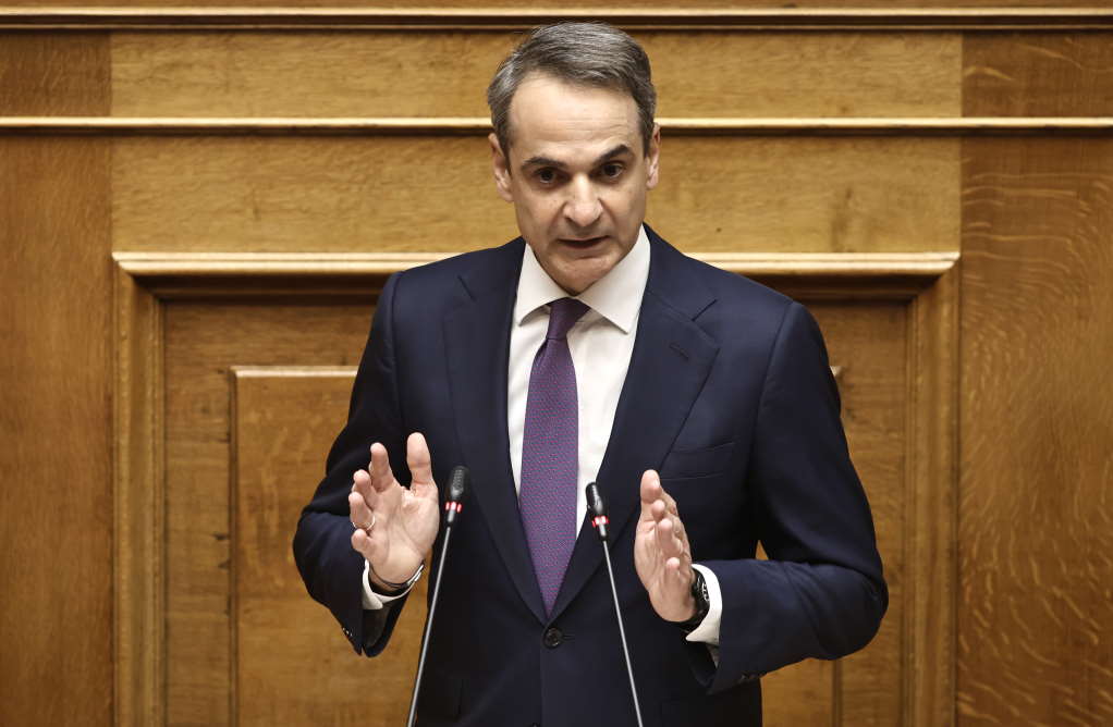 Live Βουλή-Μητσοτάκης: Οι πολιτικοί μας αντίπαλοι θέλησαν να μετατρέψουν τον πόνο σε εργαλείο για να χτυπήσουν την Κυβέρνηση
