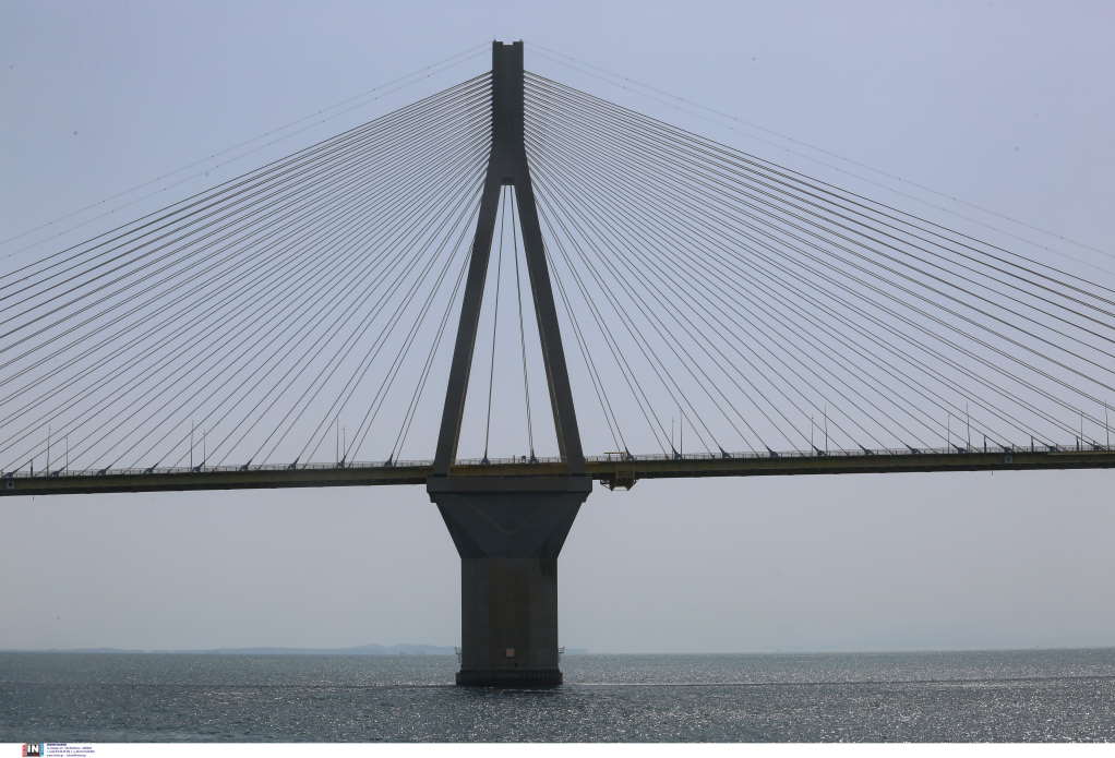 H γέφυρα στο Ρίο – Αντίρριο θα άντεχε μία πρόσκρουση σαν αυτή στη Βαλτιμόρη; (VIDEO)