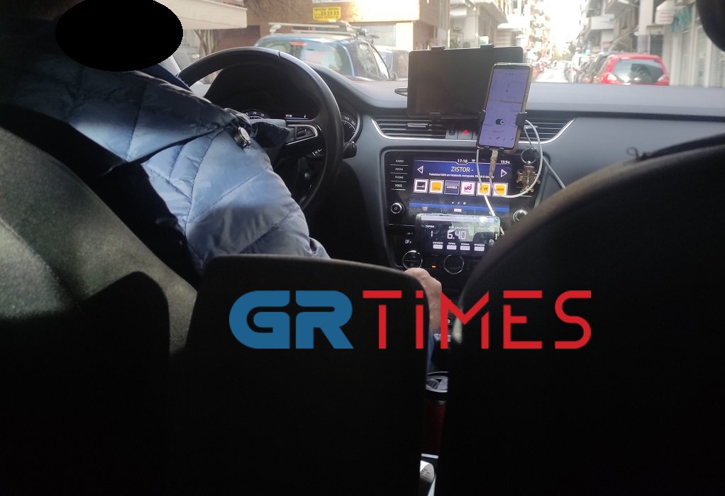 Θεσσαλονίκη: Οδηγός ταξί, αντί για ταξίμετρο, χρησιμοποιούσε εφαρμογή στο κινητό του (ΦΩΤΟ)