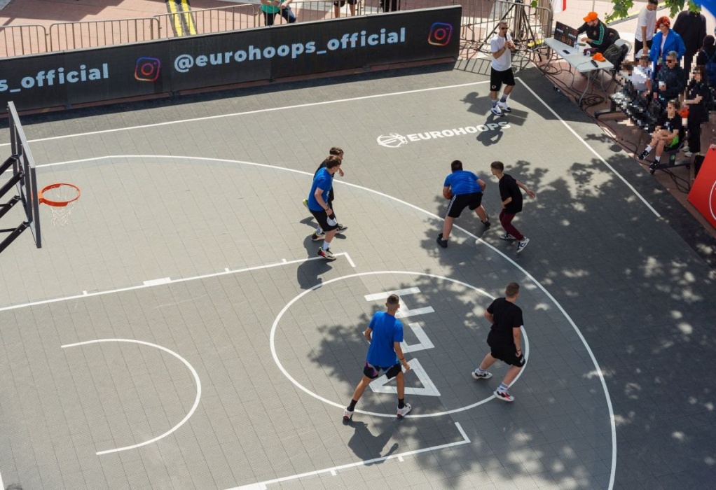 Σε γήπεδο μπάσκετ μετατράπηκε η Πλατεία Ευόσμου (ΦΩΤΟ)